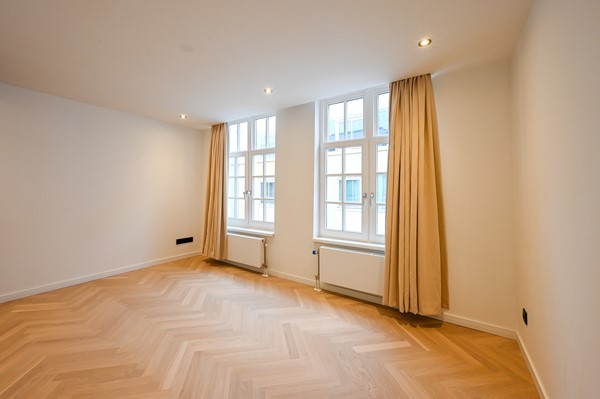 Medium property photo - Oog In 'T Zeilstraat, 2512 CC Den Haag